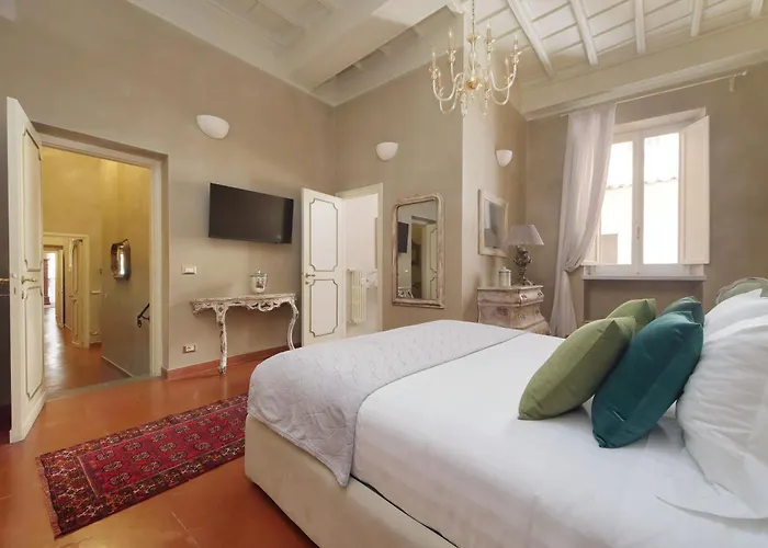 Historic Navona Palace Ultra Luxury Apartment *