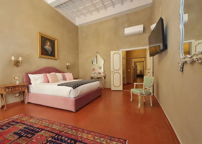 Historic Navona Palace Ultra Luxury Apartment Rome