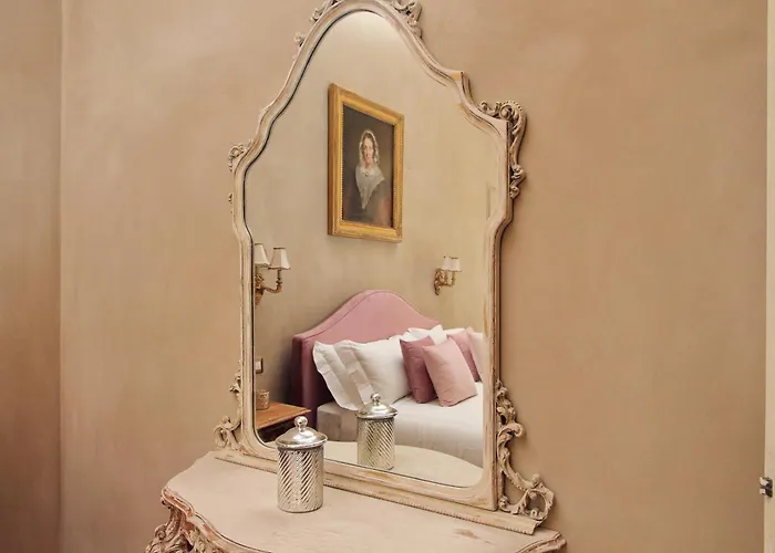 Historic Navona Palace Ultra Luxury Apartment Rome