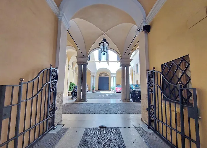 Historic Navona Palace Ultra Luxury Apartment *